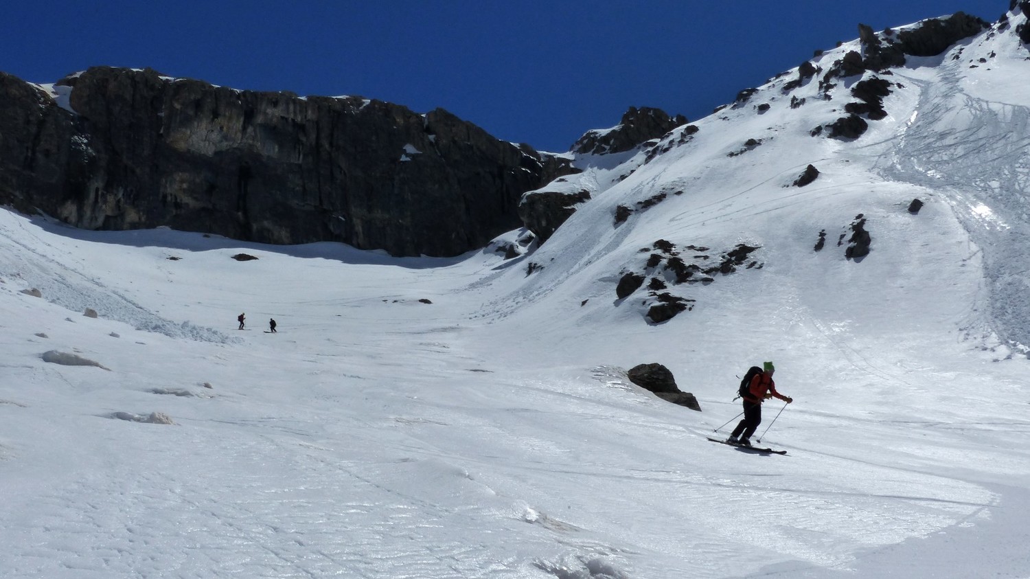 Passage à droite de la cheminée à la descente.
