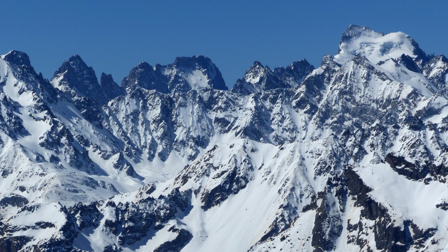 Une partie des Ecrins.