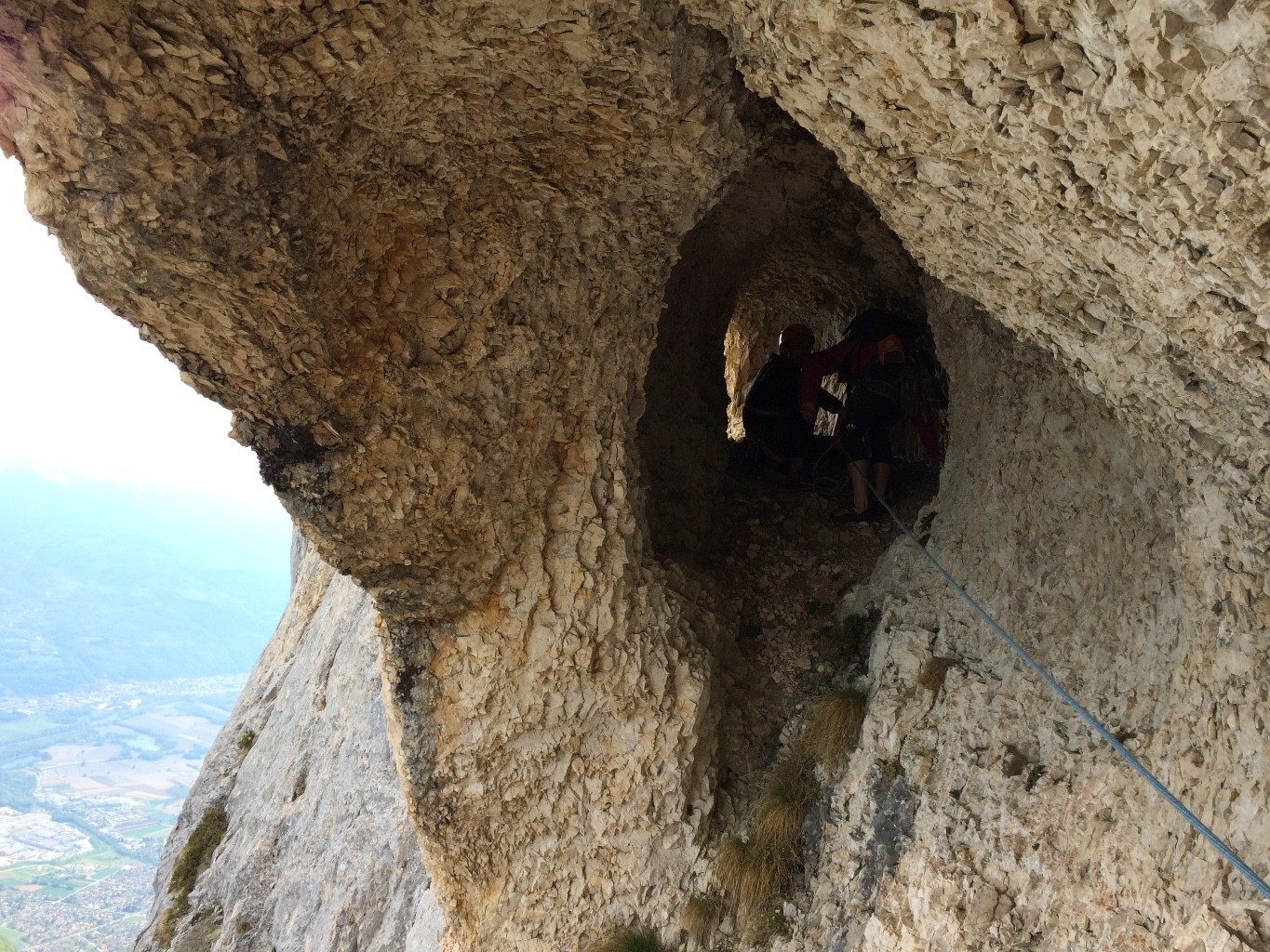 dans la grotte
