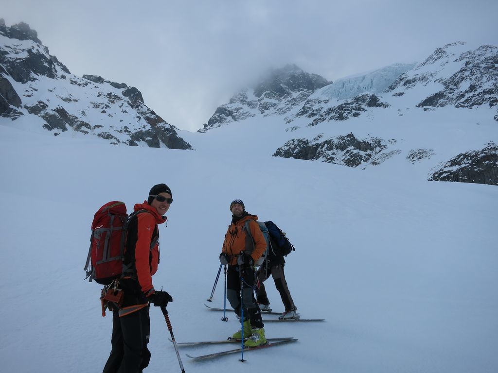 Descente de l'Obertaljoch sur le Wendengletscher