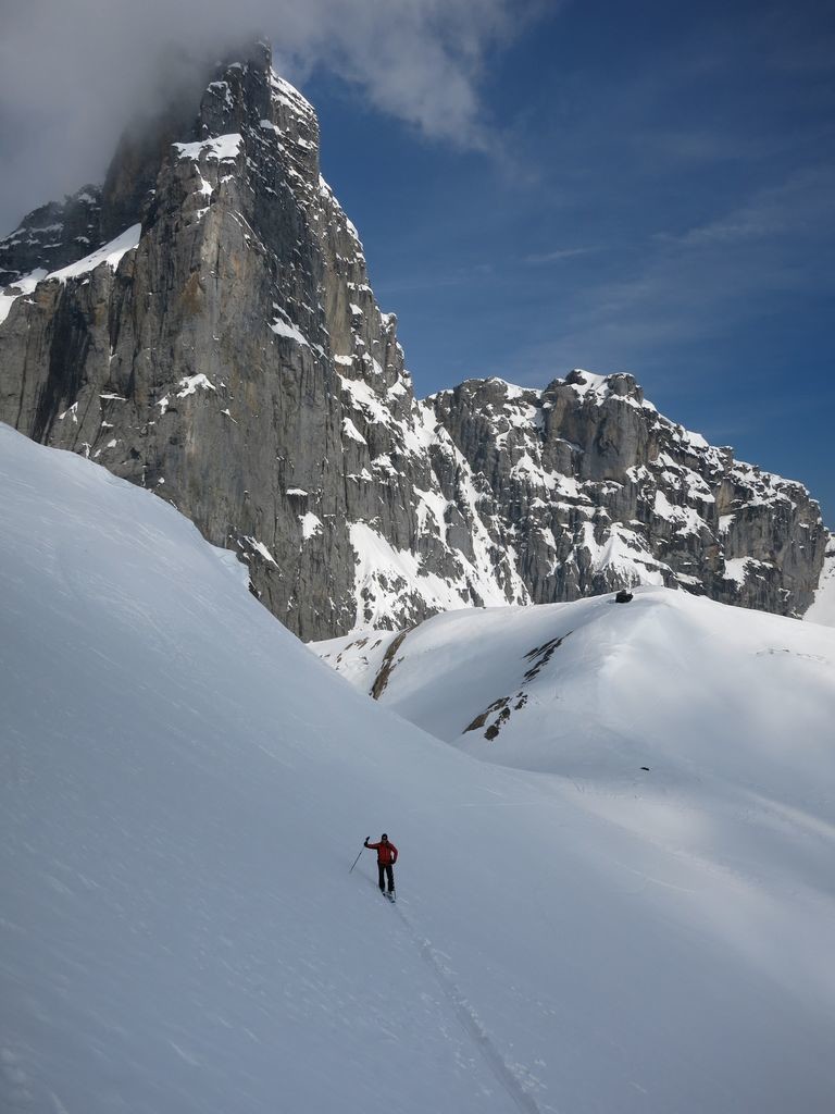 Montée au Grassen depuis le Wendenjoch, au pied du Titlis