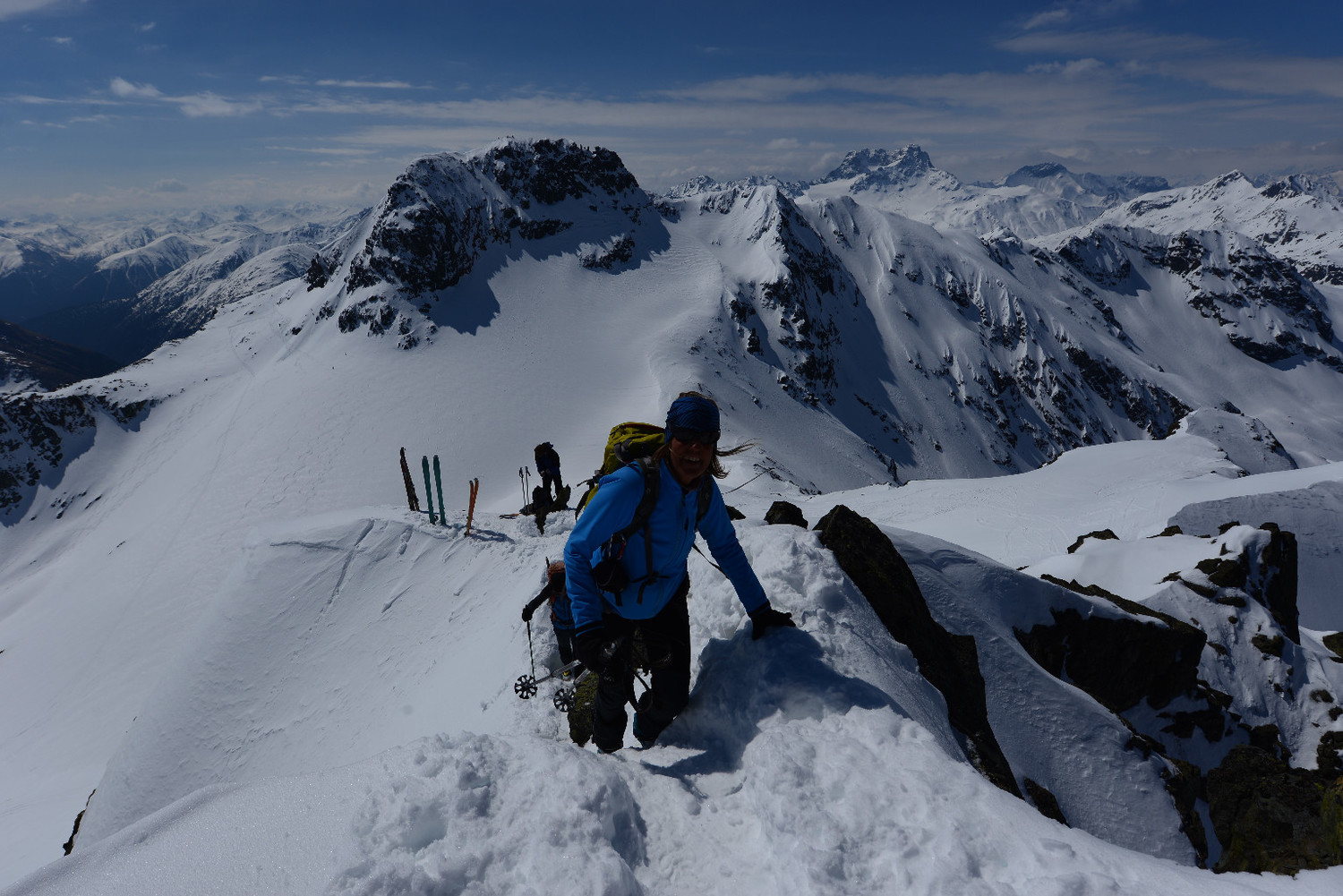 Nadia sulla cima dell'Augstenhüreli 3027m, sullo sfondo il Chüealphorn 3077m