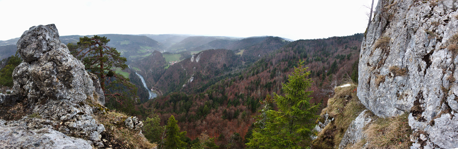 panorama NW de l'arête, où l'on reconnaît le Doubs