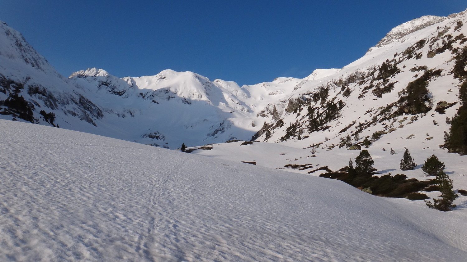Départ dans le vallon d'Estaragne