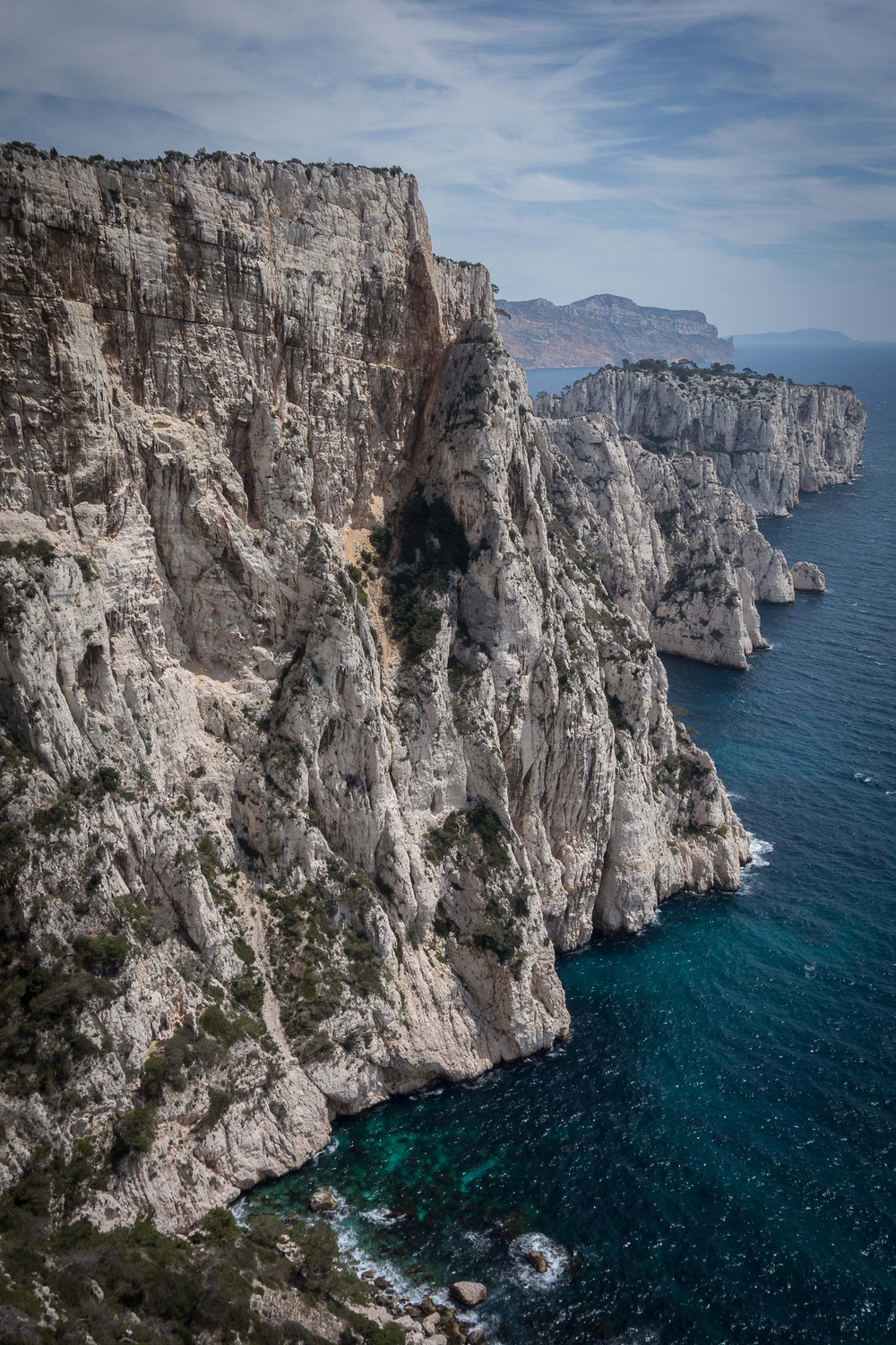 Vue sur la tour save du baou rouge