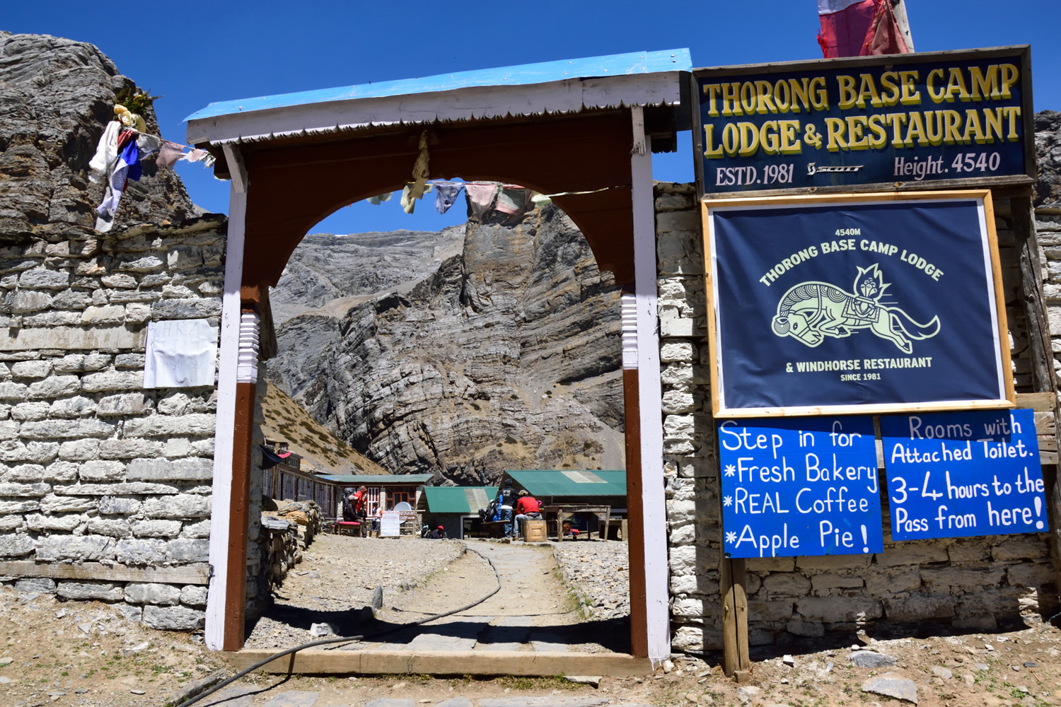 Thorong Phedi (4540m)