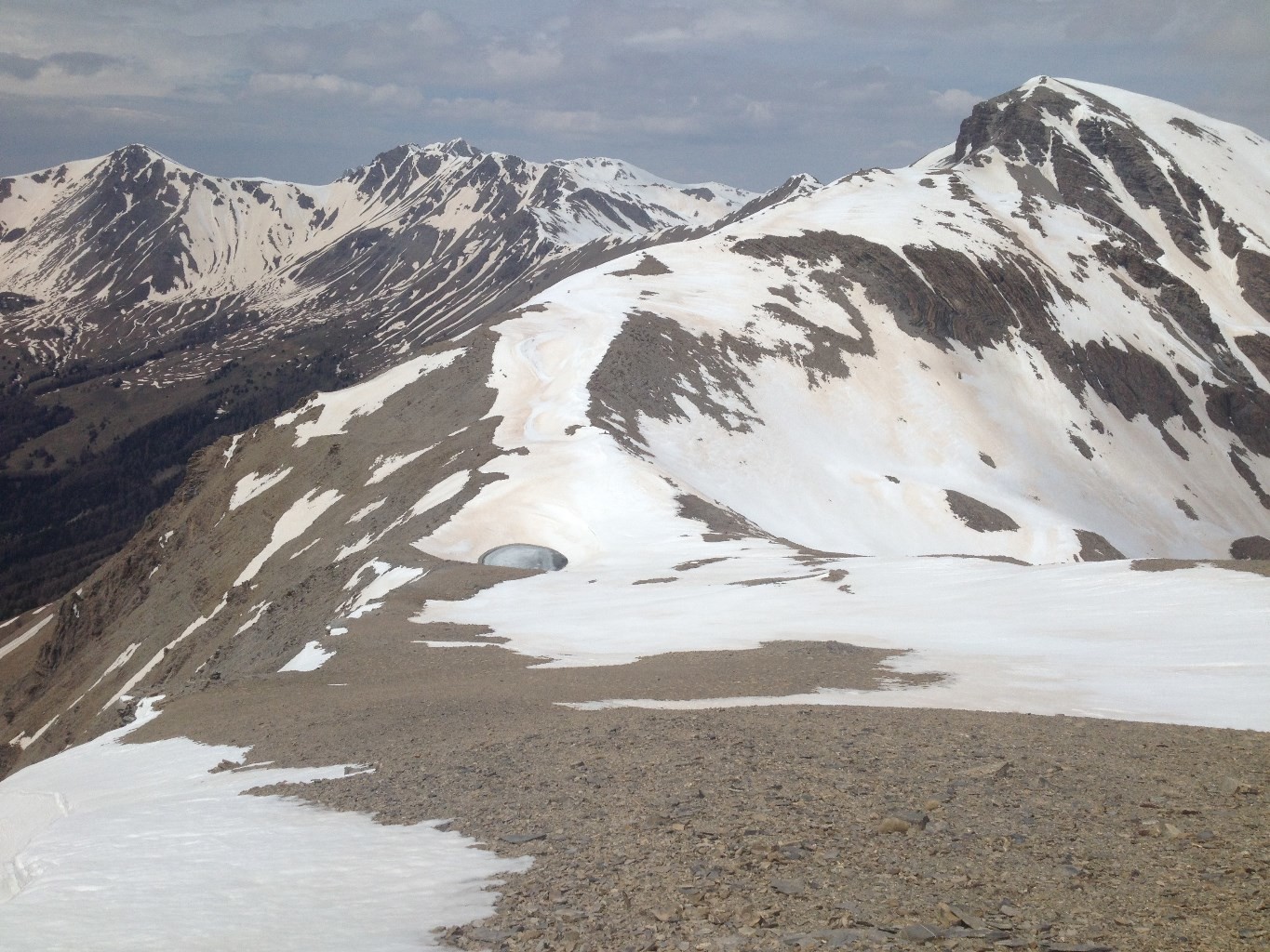 le Lac de la Pare (2655m) et la Grande Epervière (2884m)