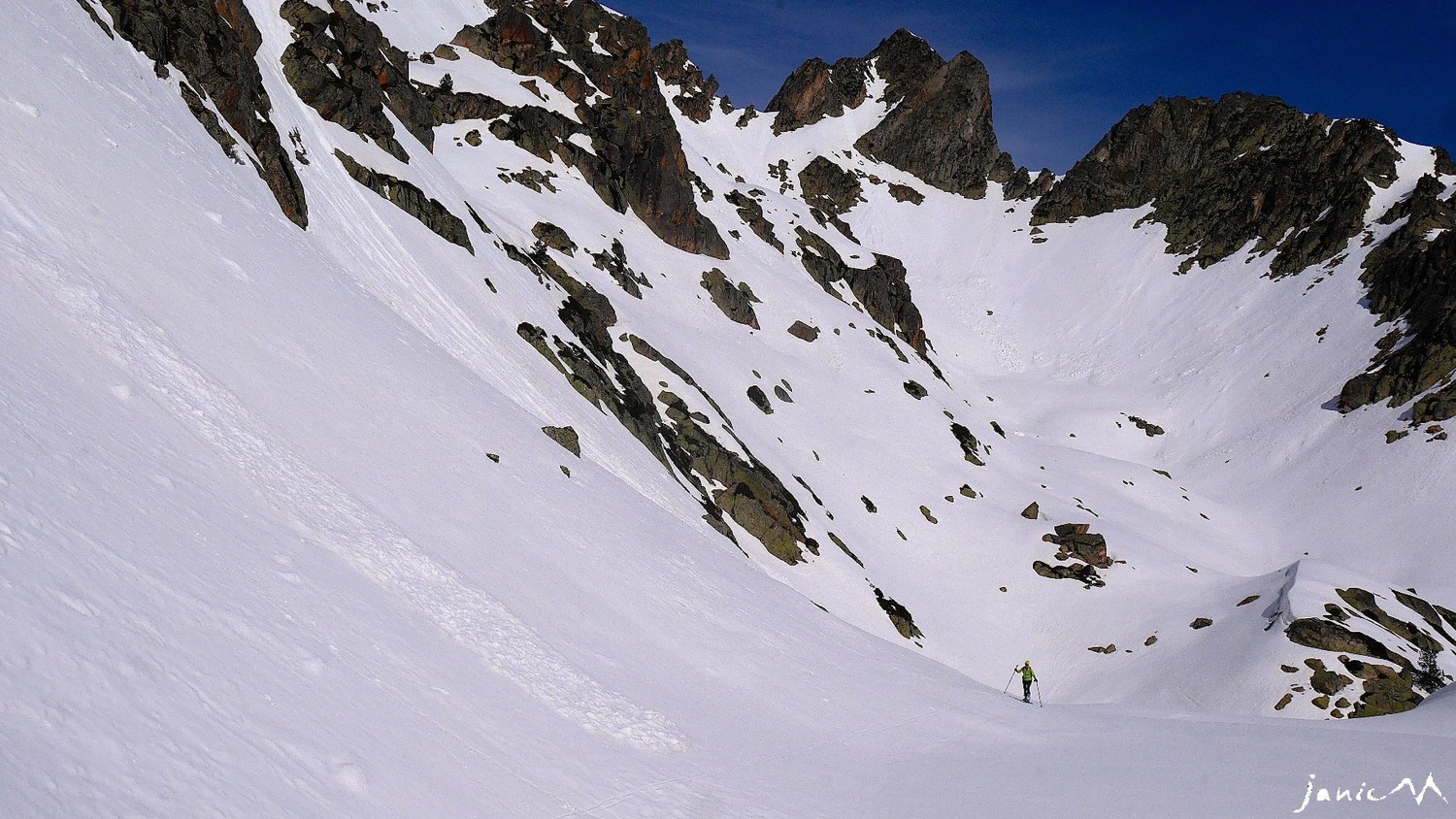 Vallon d'accès du Pas de la Crabe