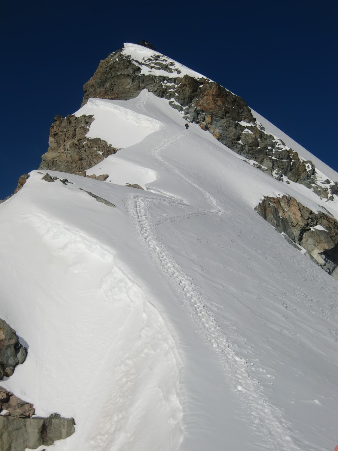 Vers la barre rocheuse
