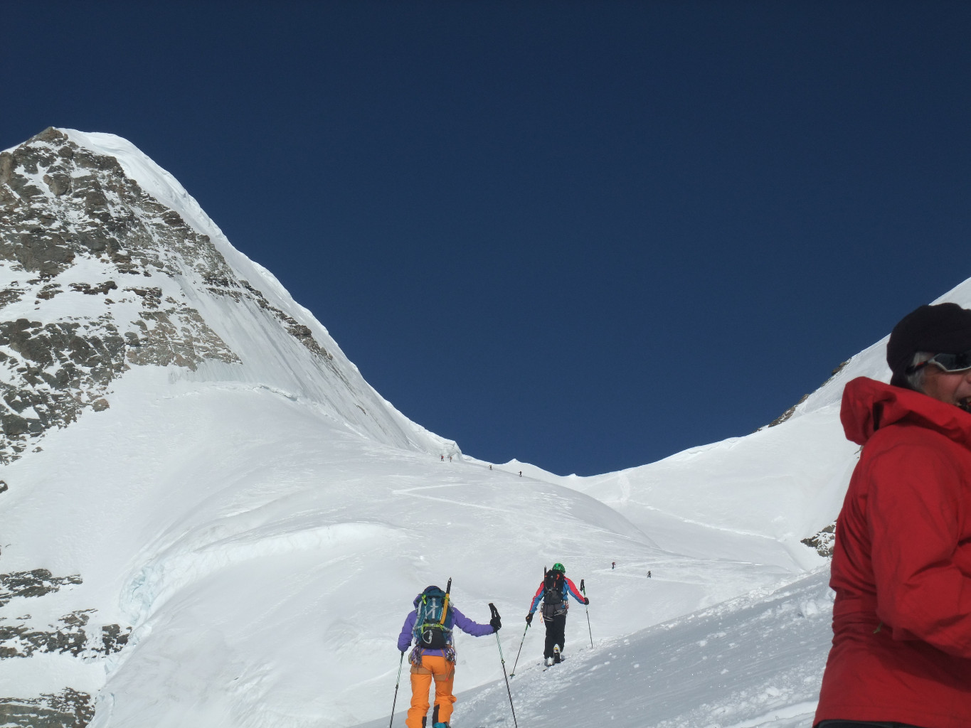 sur l'épaule avant d'arriver au Rottalsattel