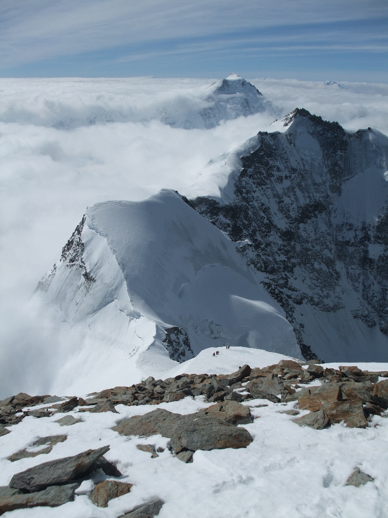 du sommet de la Jungfrau, vue sur le Rottalsattel et le Rottalhorn