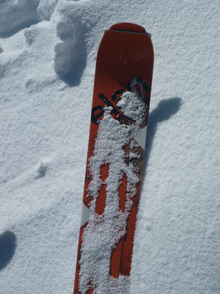 Plein de neige roulée