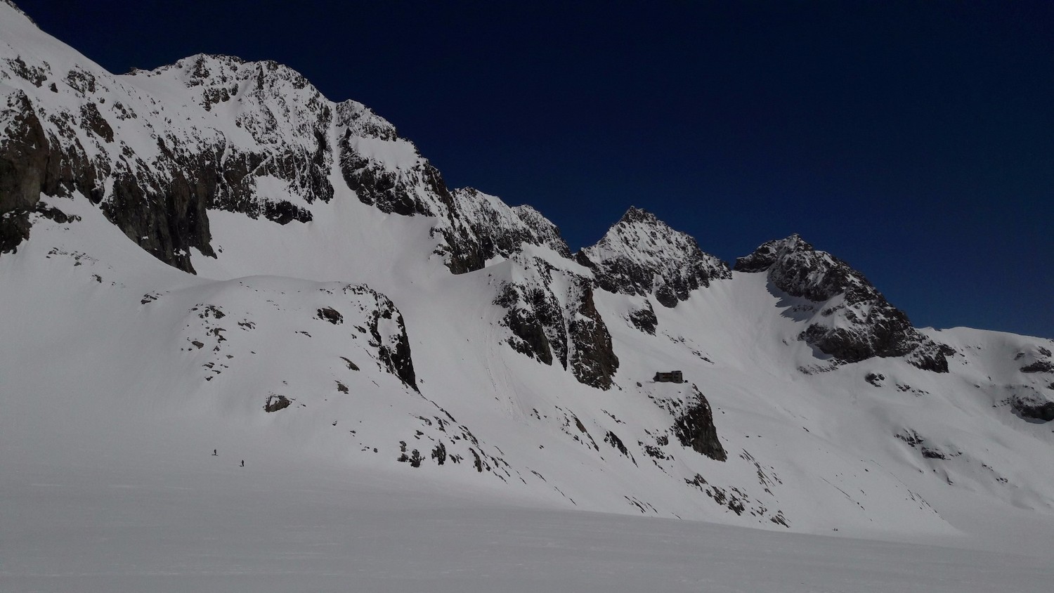 Roche Paillon, refuge des Ecrins, et Brèche Cordier