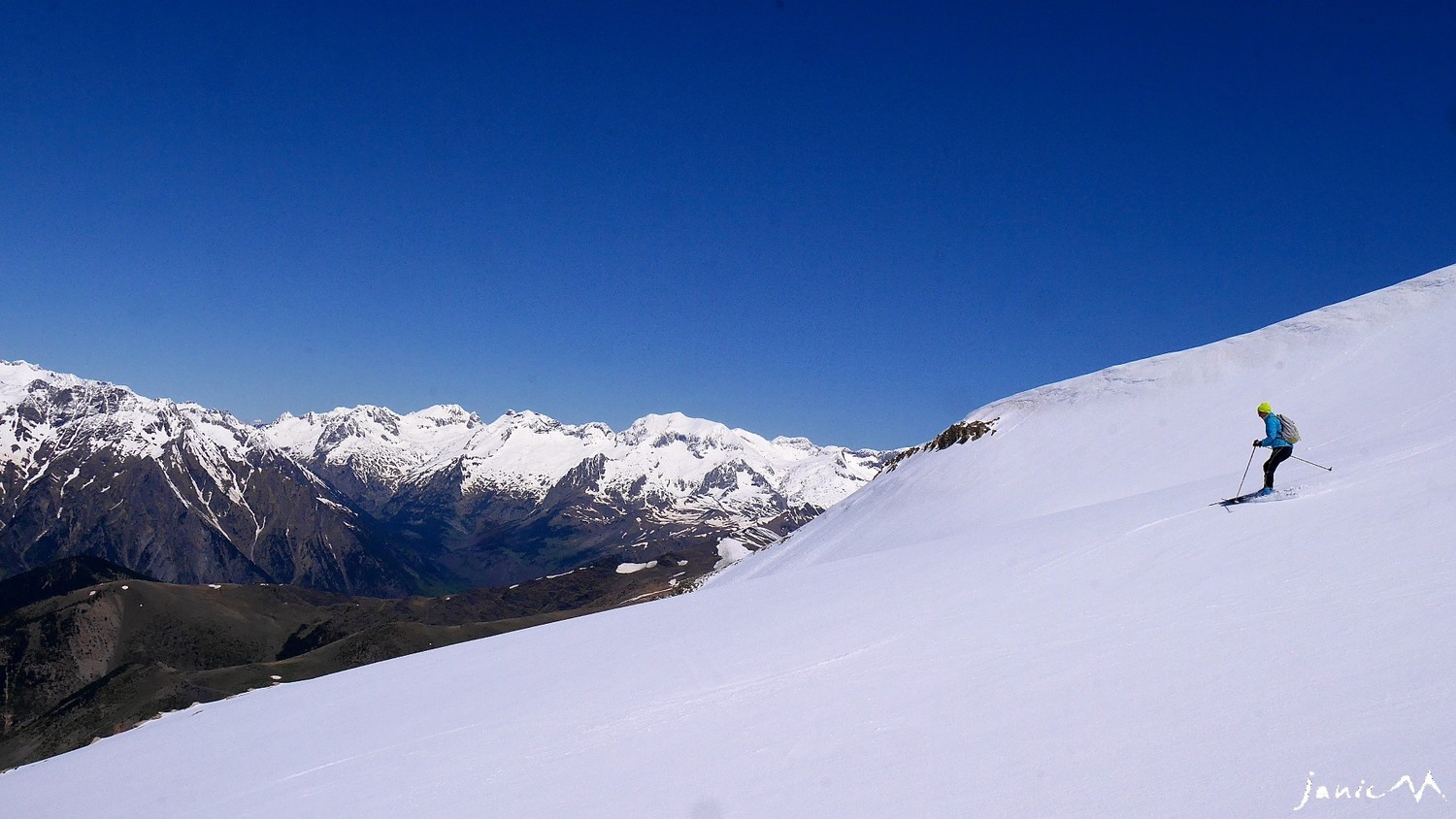La pale sous le sommet
