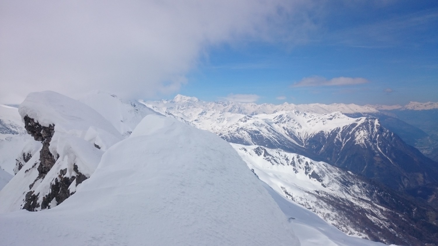La cresta di confine
