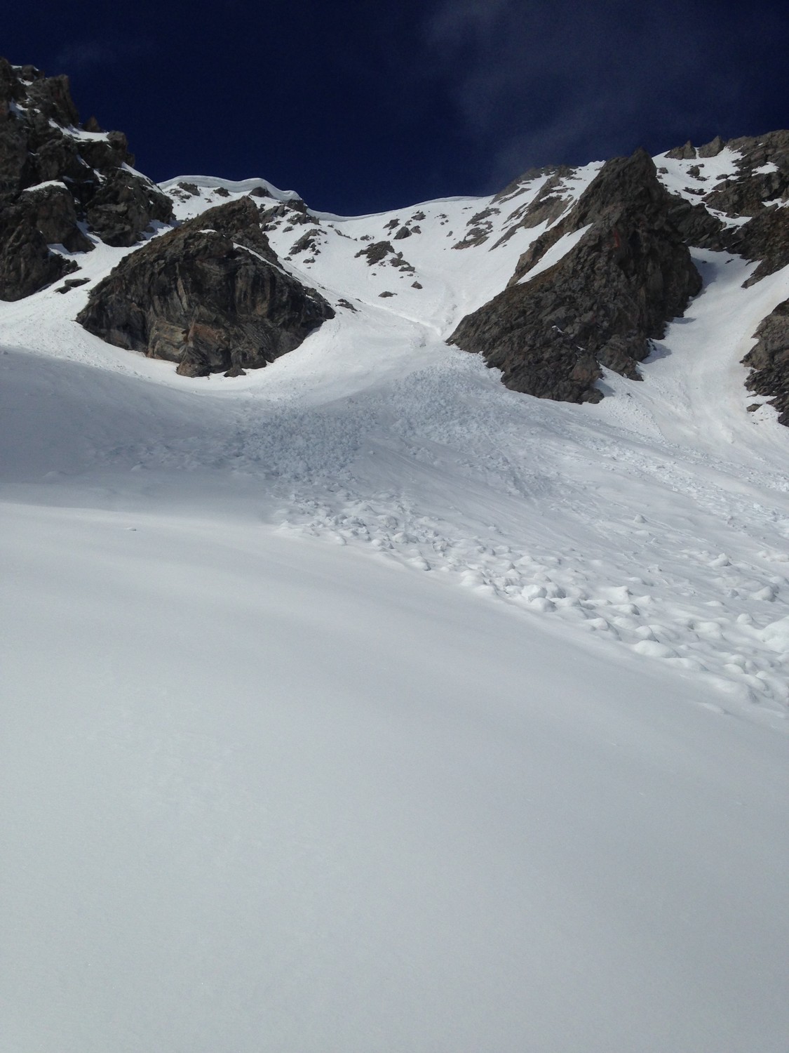 Le couloir vu du bas avec les boulettes qui ont dû partir avant hier.