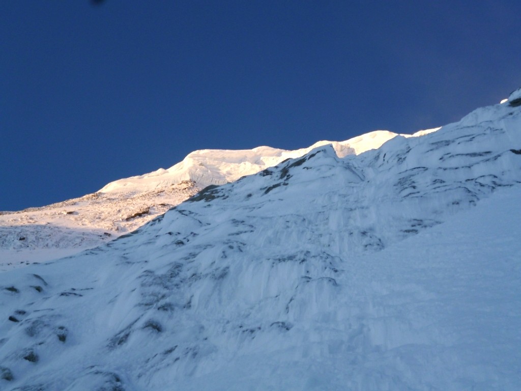 Les séracs de l'arête E s'illuminent
