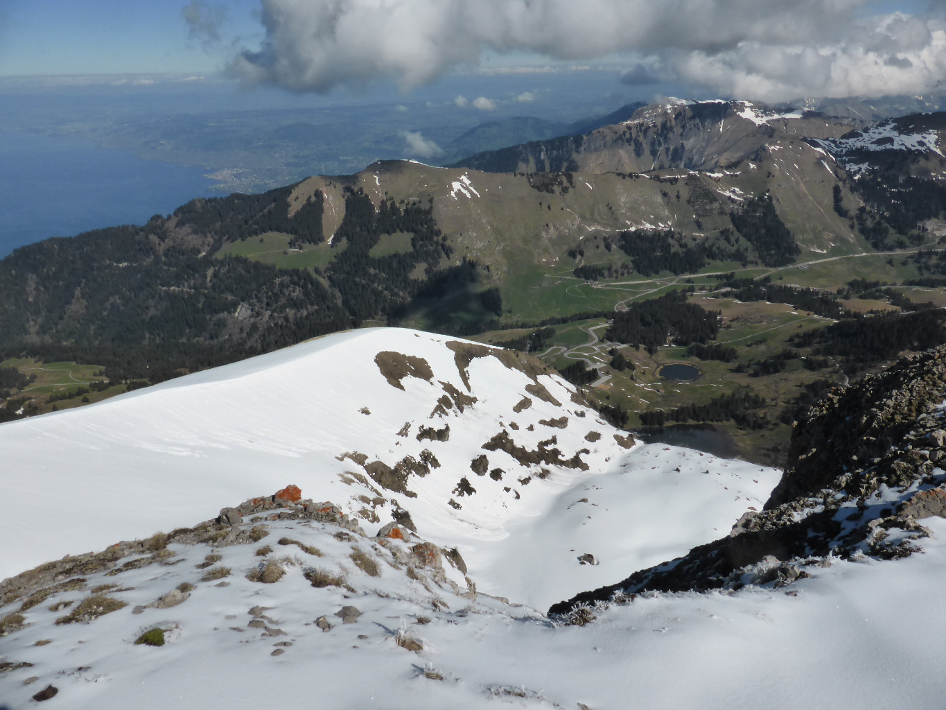 Le versant NE de Chaux de Mont pour après...