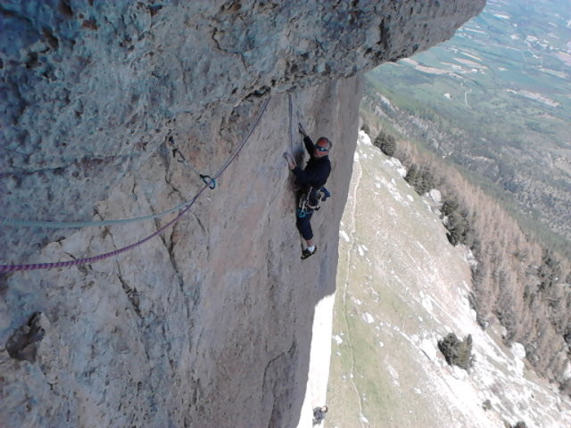 Maître Yoda dans la traversée avant le relais sous le toit (L3)