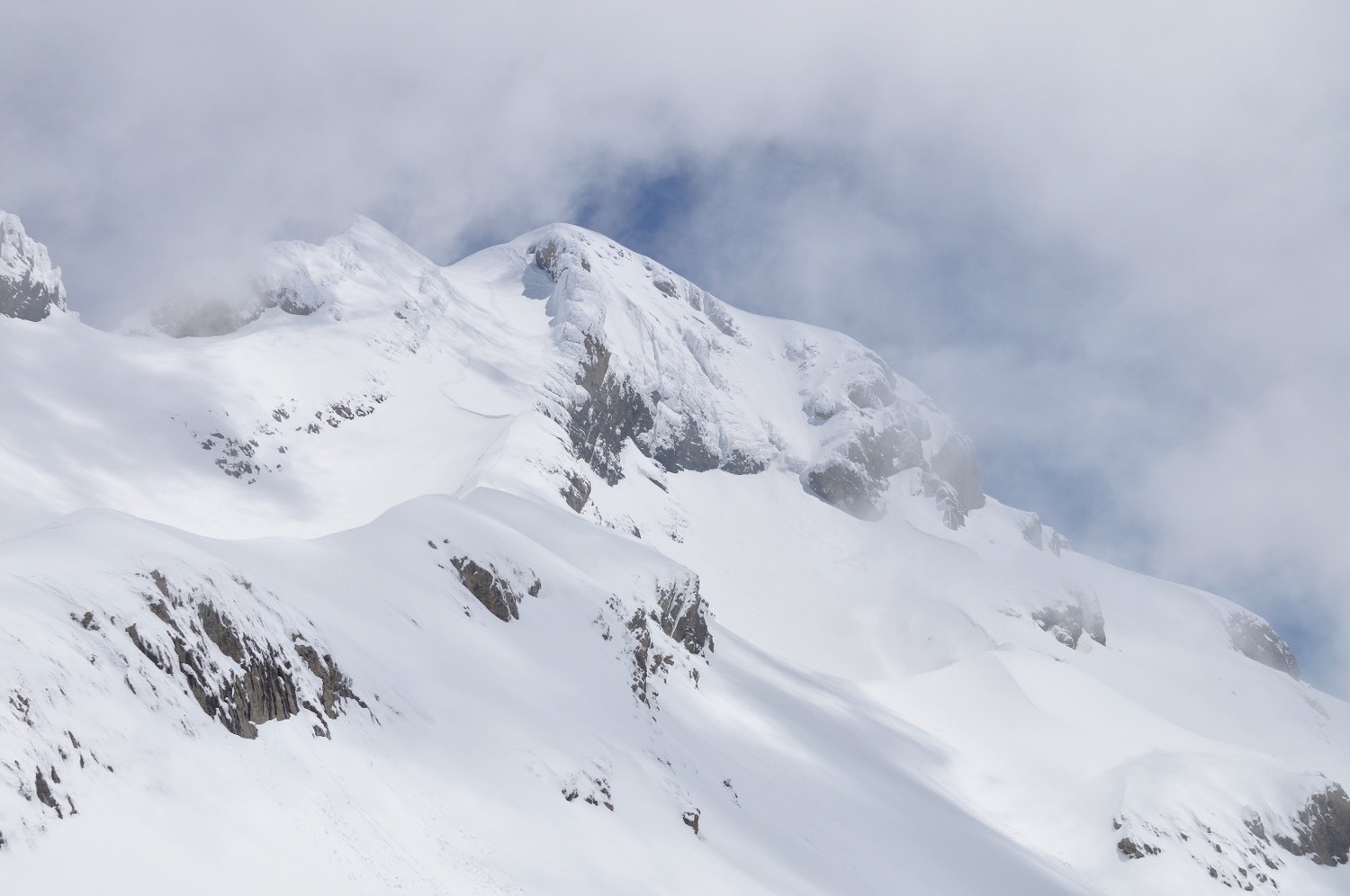 Le Mont Perdu fait une brève apparition