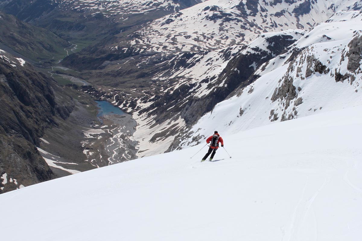 Gilou en a gardé sous la semelle pour la descente