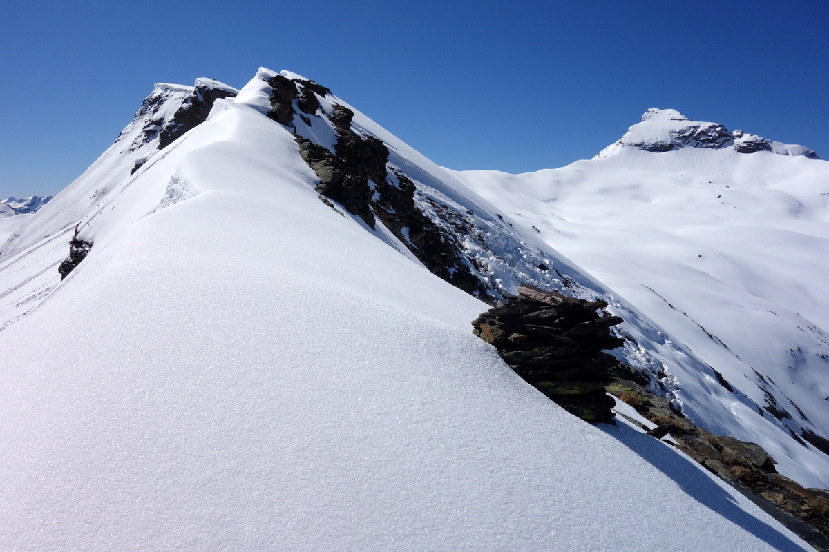Depuis la Huorquette d'Héas, l'arête vers la Géla et le Gerbats