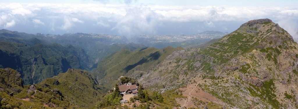 sommet Pico Ruivo et vue sur la VN