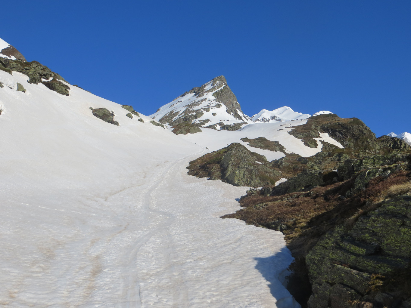 Montée vers pic pointu