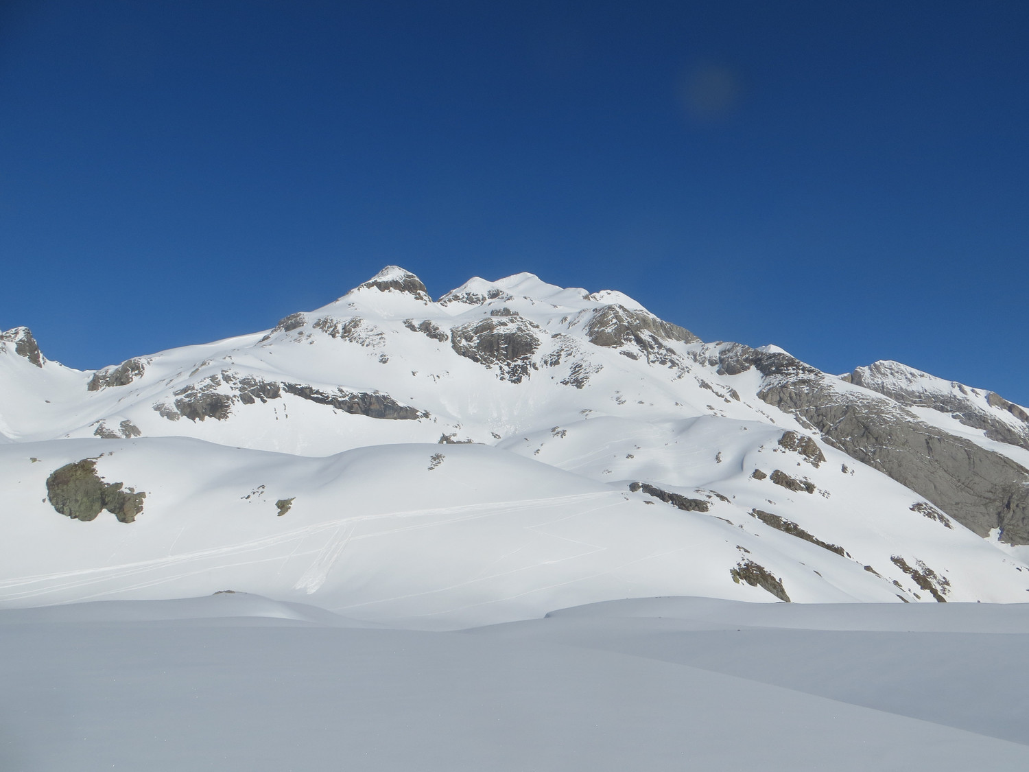 Terrain de jeu bien enneigé