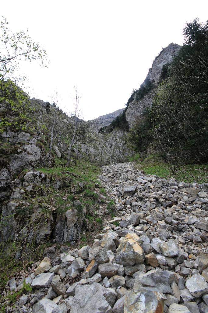 Cheminée pour accéder à la vire