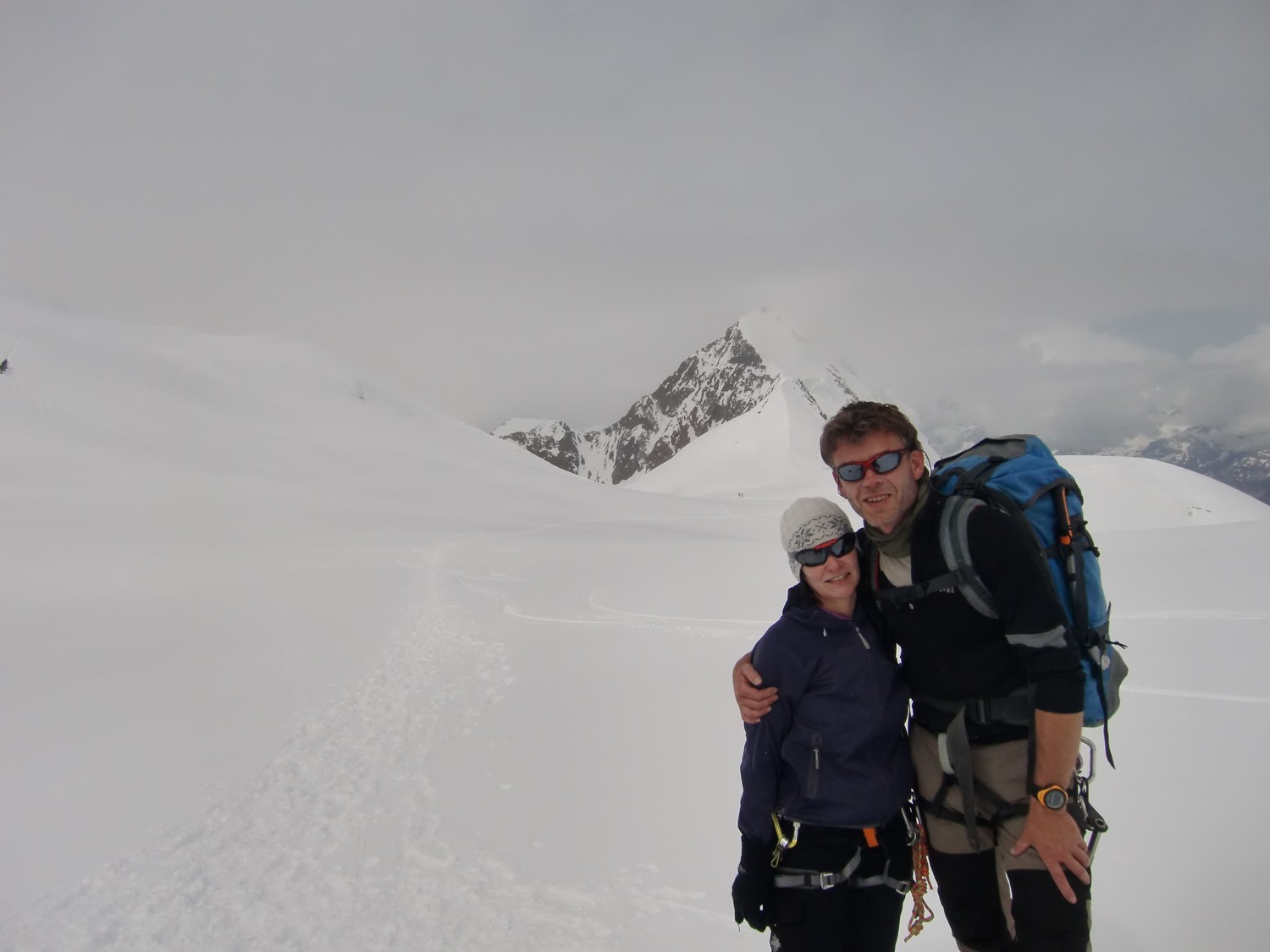 Sur le glacier du Lys entre le Parrot et le Ludwigshöhe