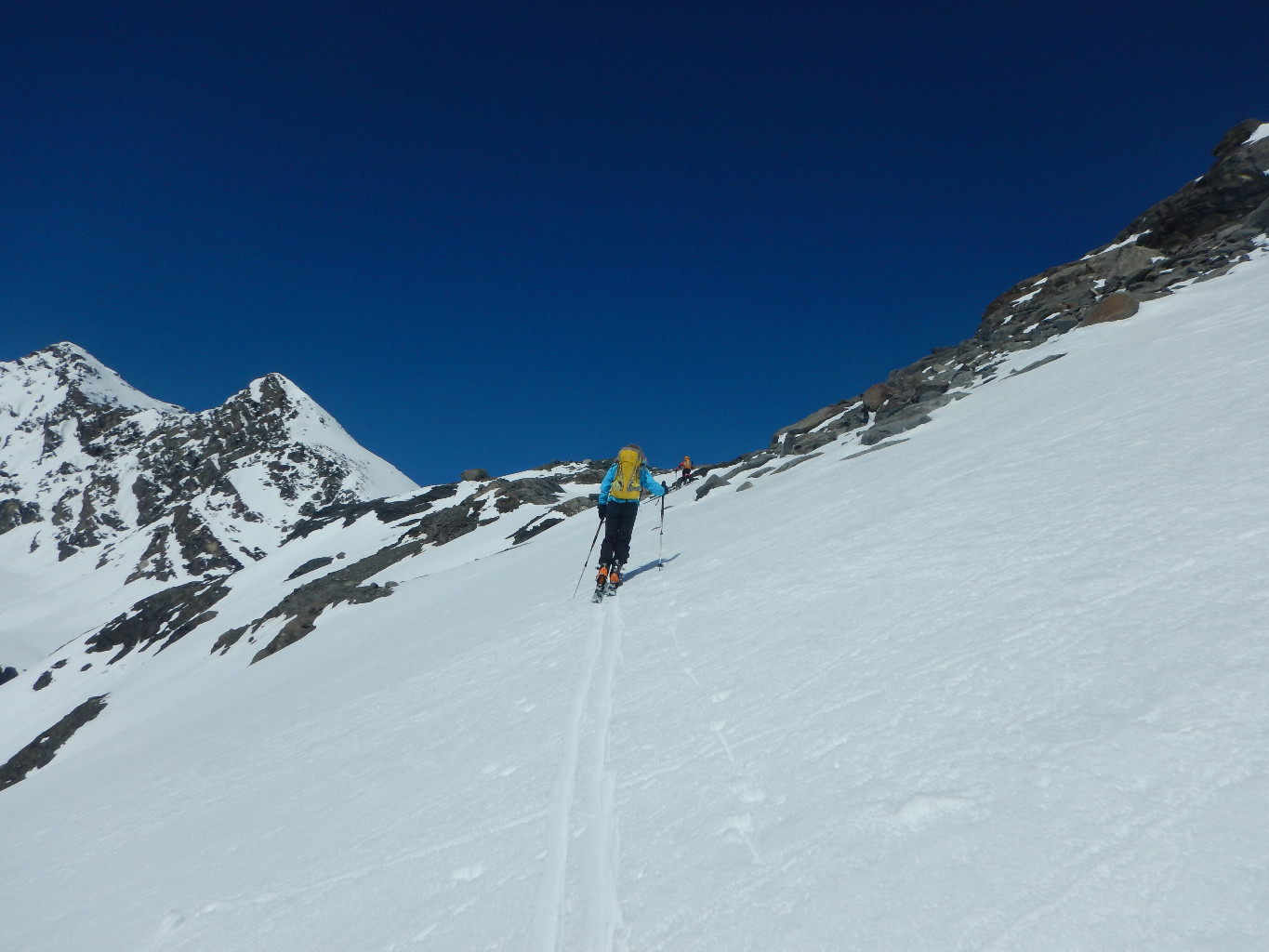 remontée à l'abri 3041m