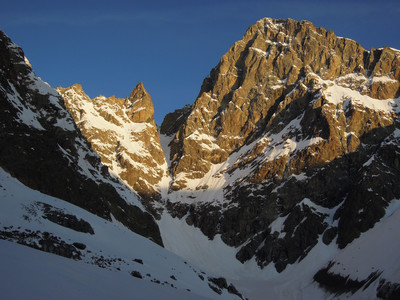 Le col des Avalanches et la face S de la Barre des Ecrins Le col des Avalanches et la face S de la Barre des Ecrins