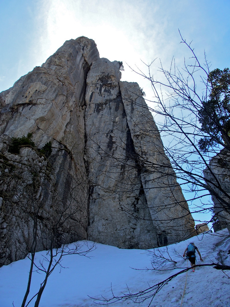 neige pour accéder à l'arête