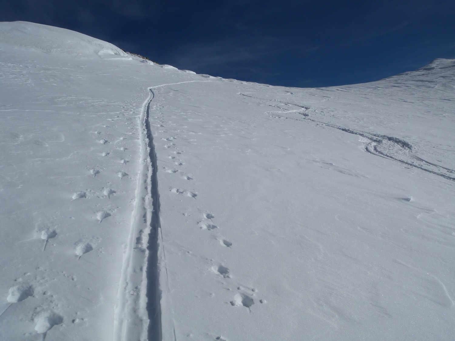 Verso il colle tra le due punte