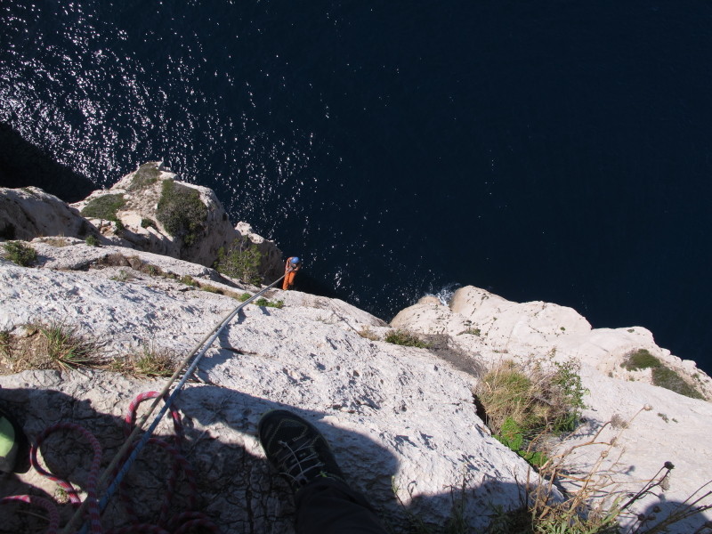 Et c'est le grand plongeon vers les tréfonds où la mer gronde !