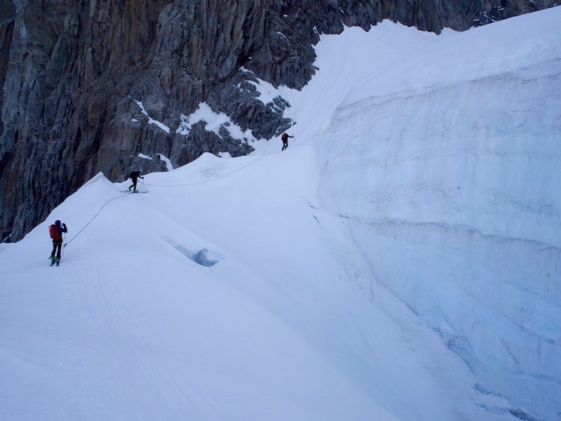 encordés pour la passage de ce gros trou (photo Andrea)