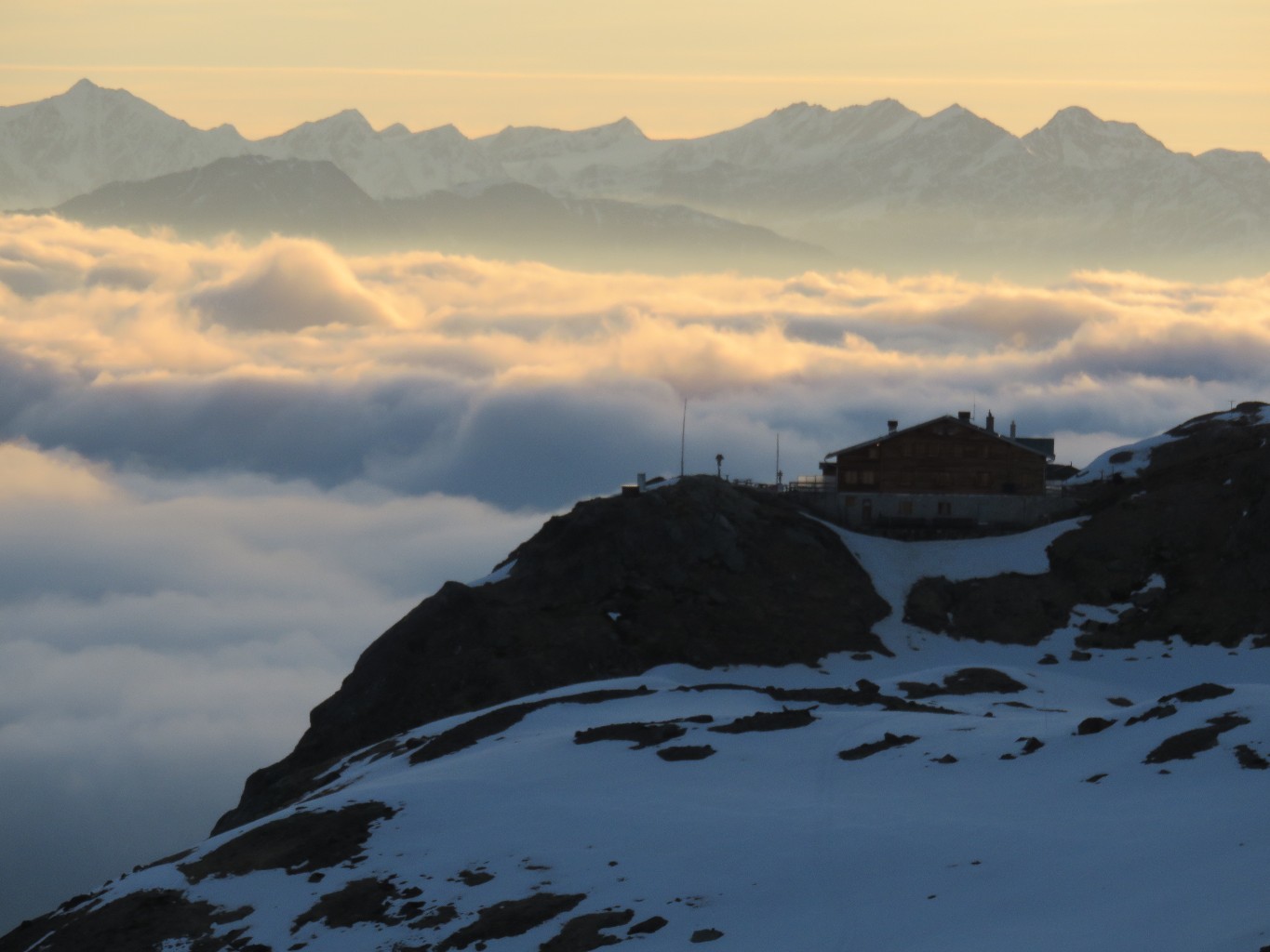 superato il Rifugio Martello