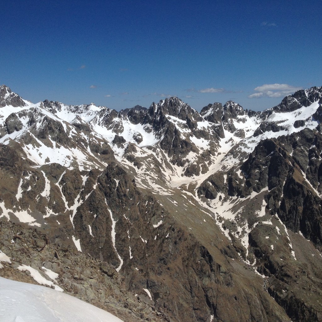 Tete Nord du Basto (2794m) et la Tete Sud du Basto (2767m)