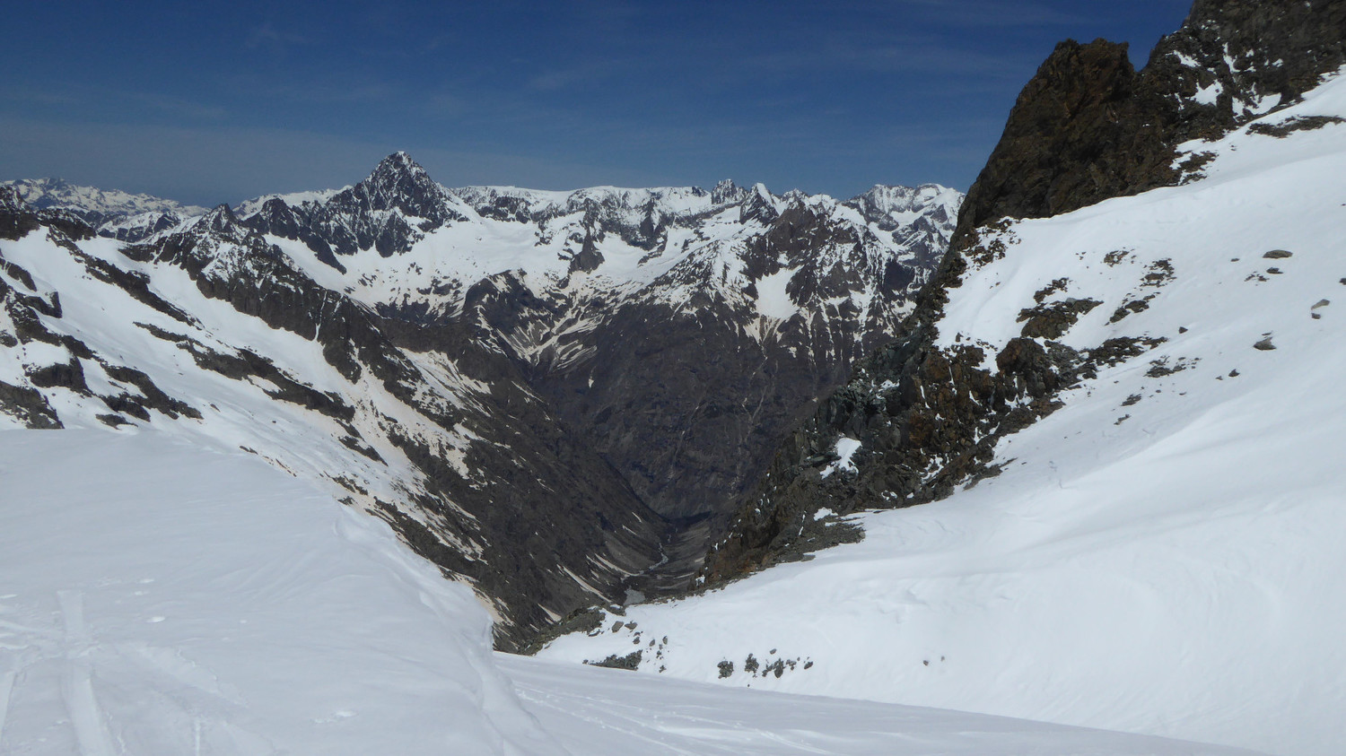 Plus beaucoup de neige dans le vallon des Etages