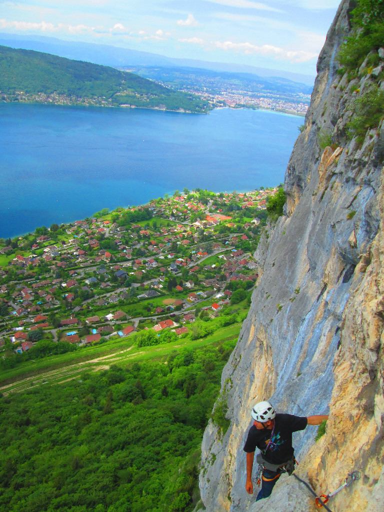 vue sur le lac et annecy