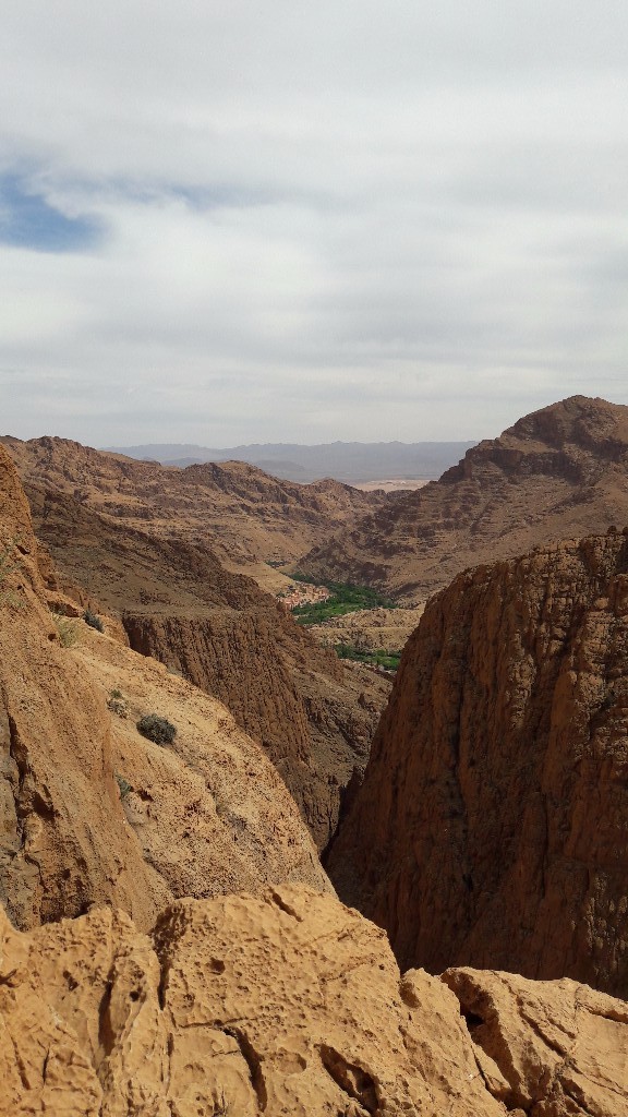 Vue sur les gorges depuis R9