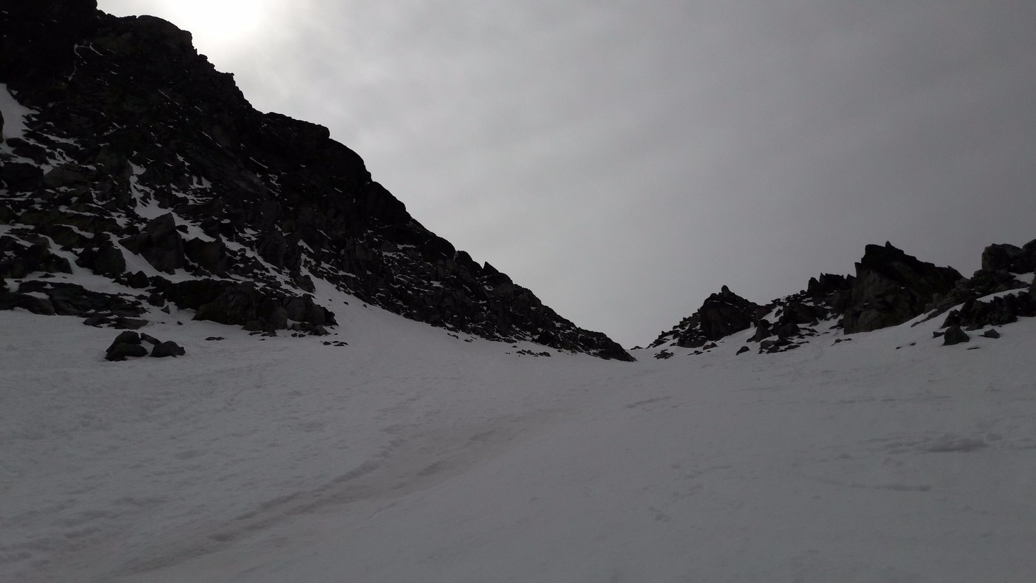 Retour dans le bas du couloir NE occidental