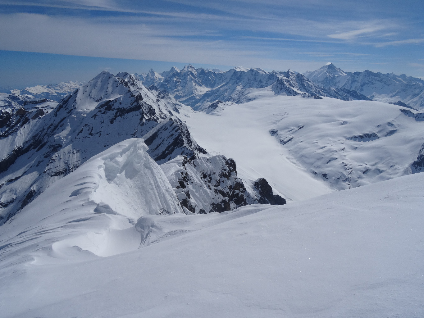 Vue sur les Bernoises du sommet