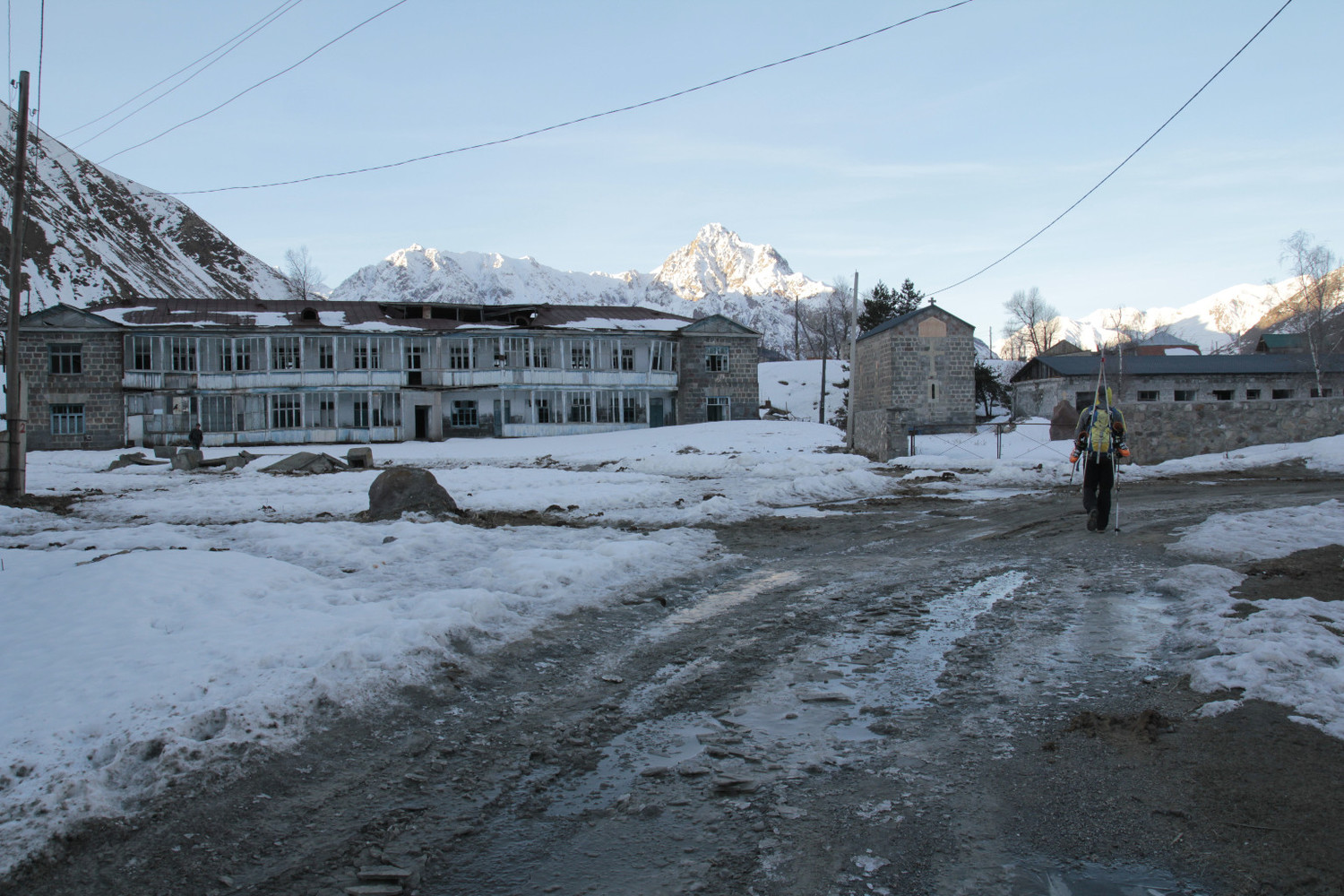 Marche d'apporche matinale, village Arsha