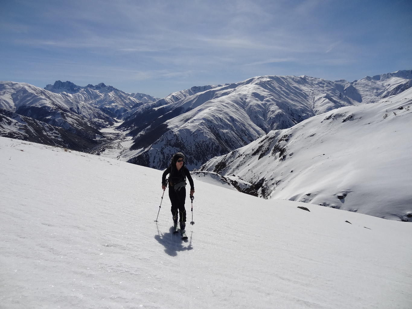 Vue vers le sommet de la veille