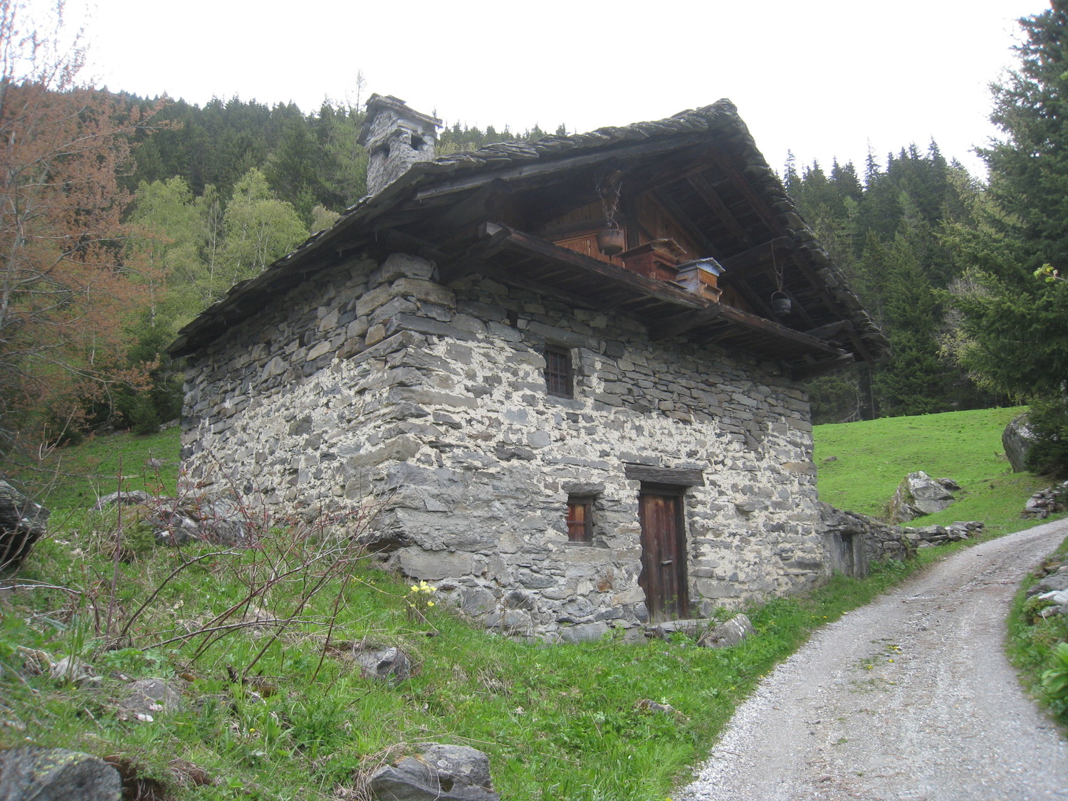 beau chalet en pierre - col du Mont