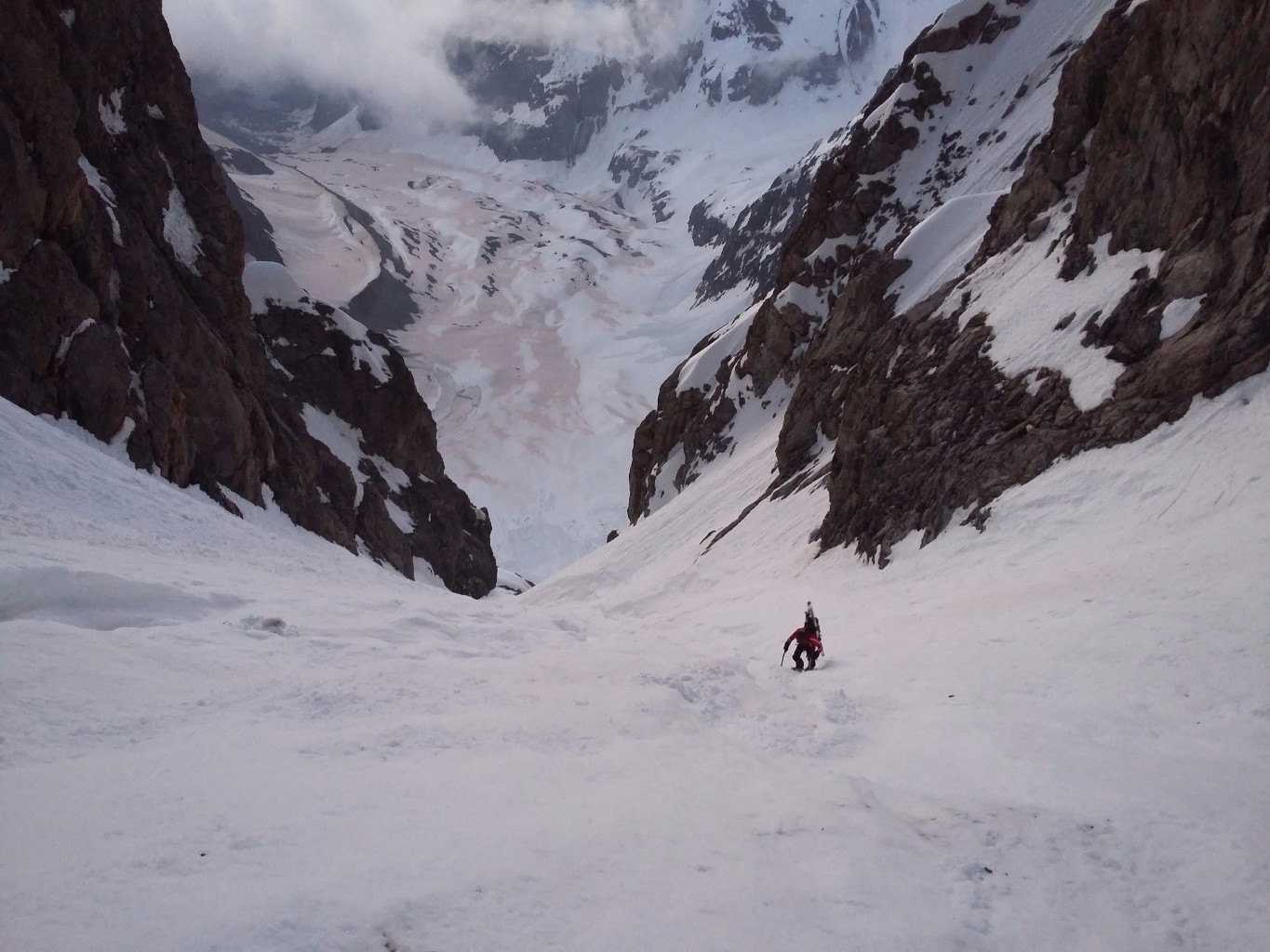 Dans le haut du couloir au lever du jour