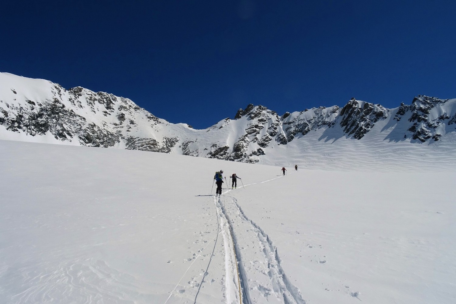 Replat 3300m en approche de l'aiguille de Peclet