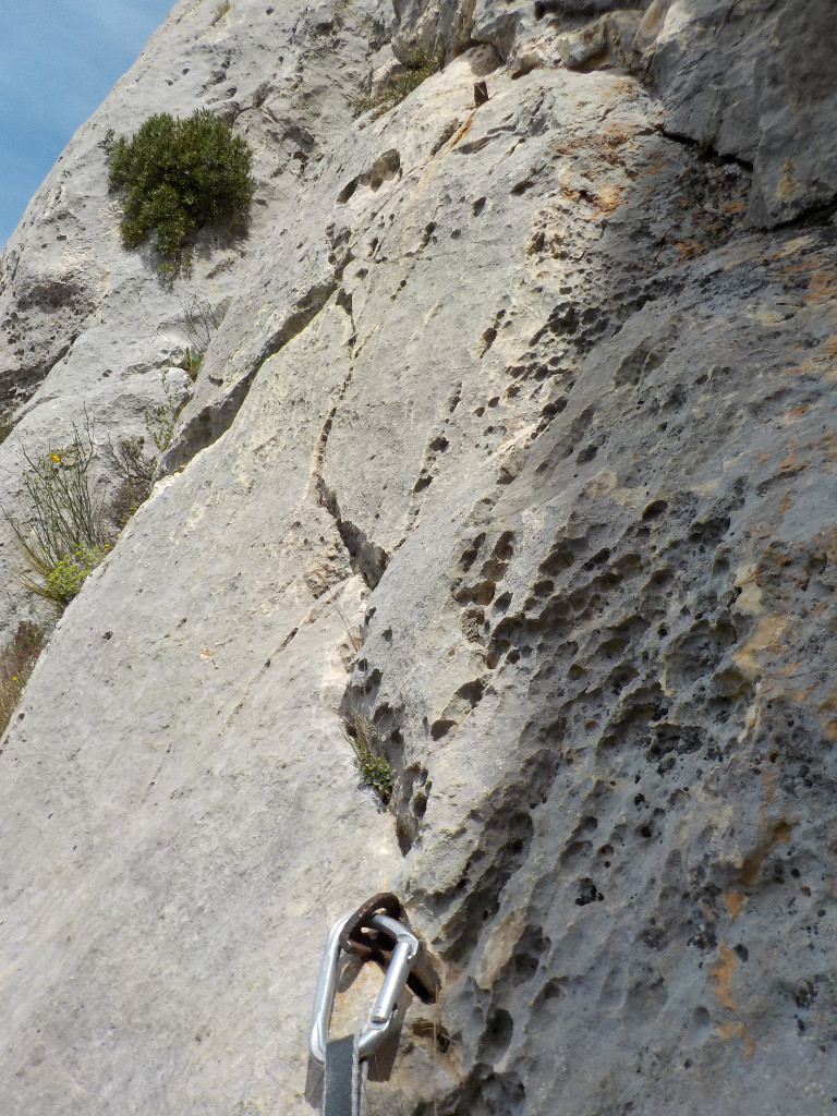 L3 - Voie Serge - Traversée 2 pitons.